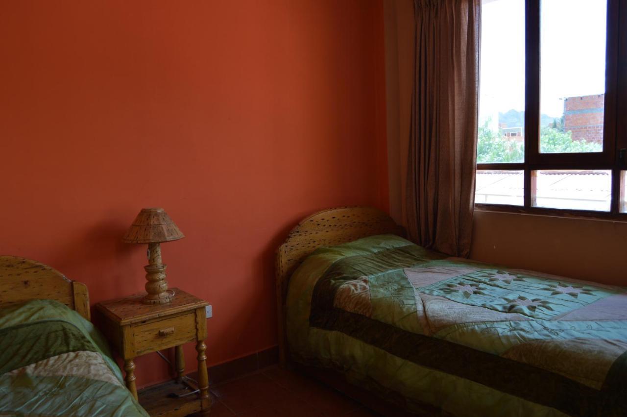 Hostal Coronel Pedro Arraya ตูปิซา ภายนอก รูปภาพ