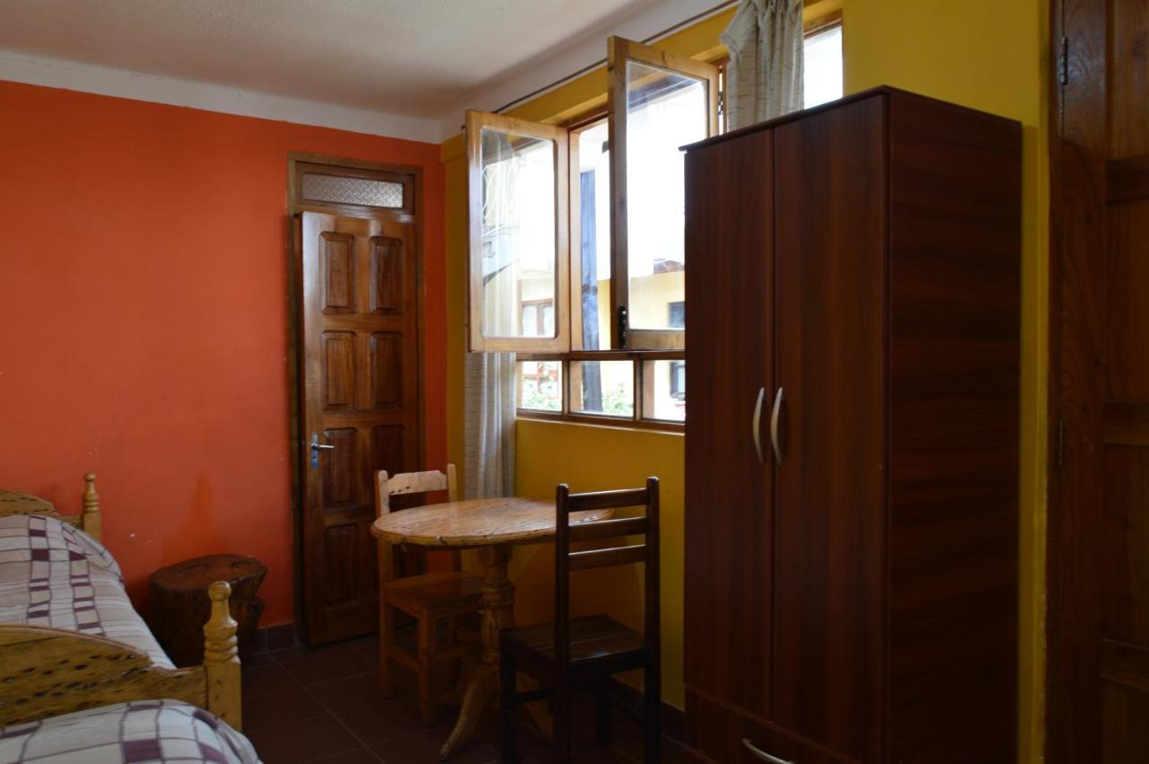 Hostal Coronel Pedro Arraya ตูปิซา ภายนอก รูปภาพ